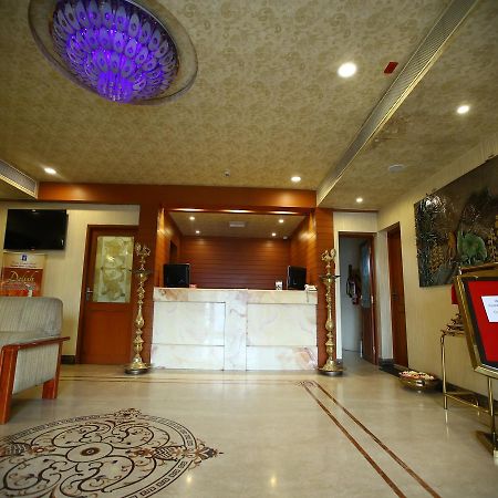 Metro Grand Hotel Chennai Exteriör bild