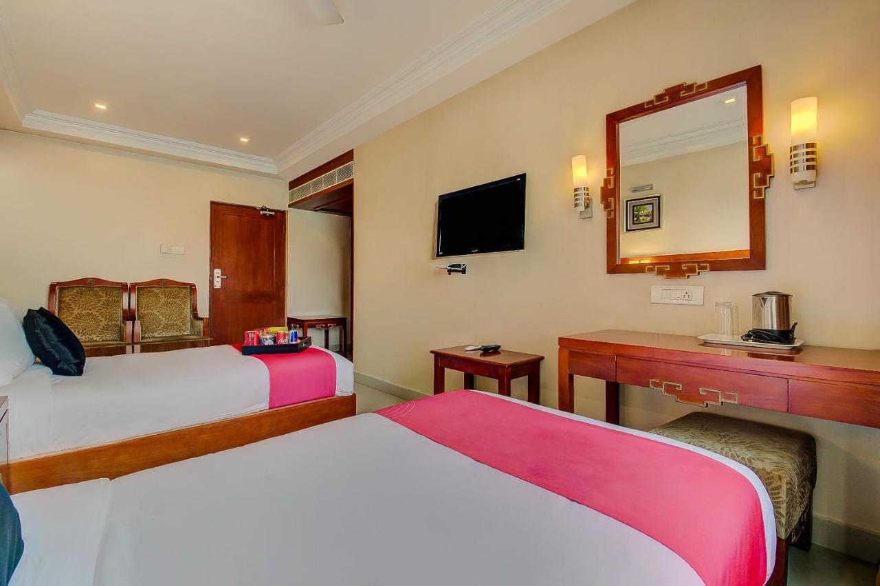 Metro Grand Hotel Chennai Exteriör bild