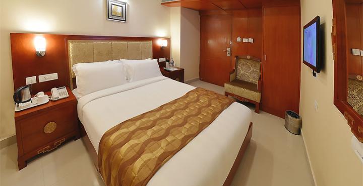 Metro Grand Hotel Chennai Exteriör bild