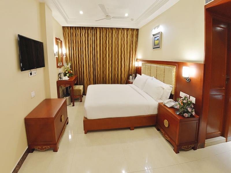 Metro Grand Hotel Chennai Exteriör bild