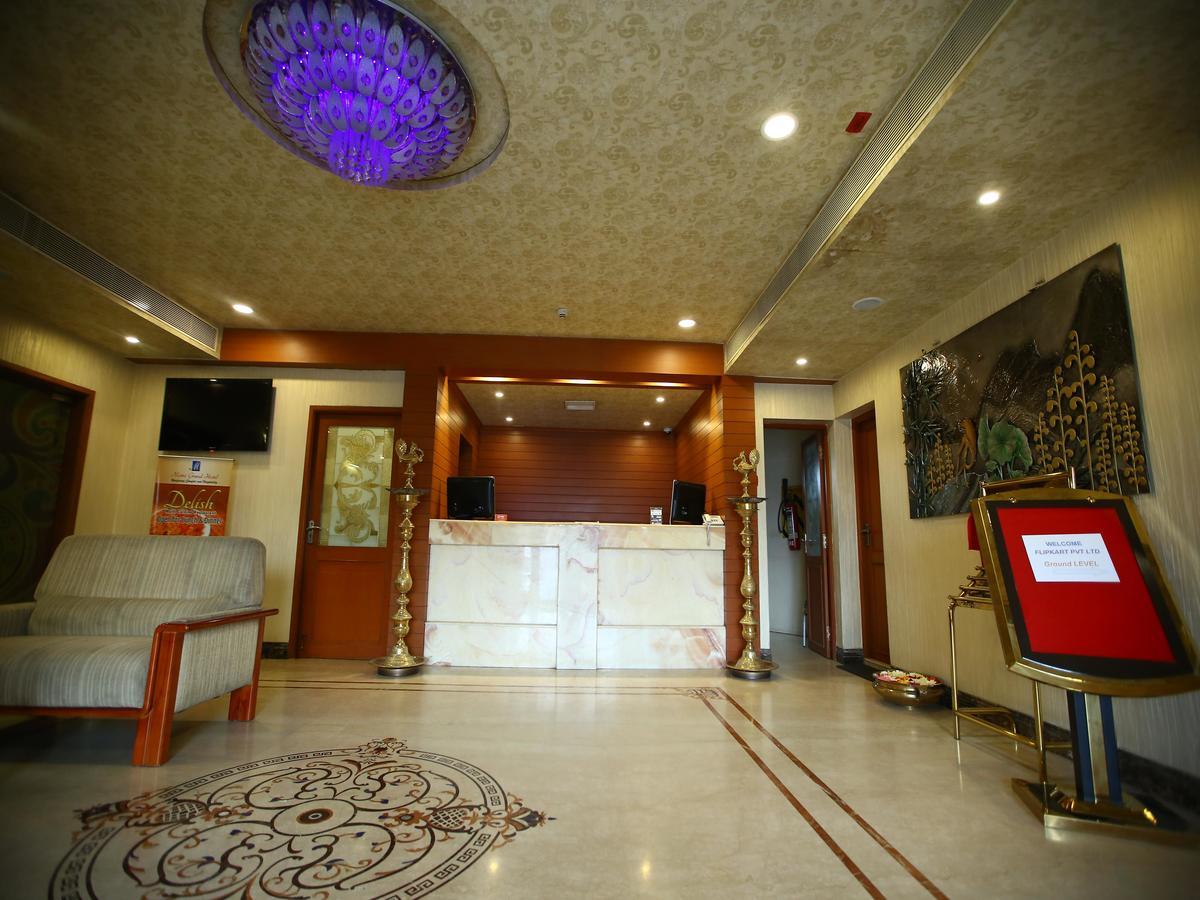 Metro Grand Hotel Chennai Exteriör bild