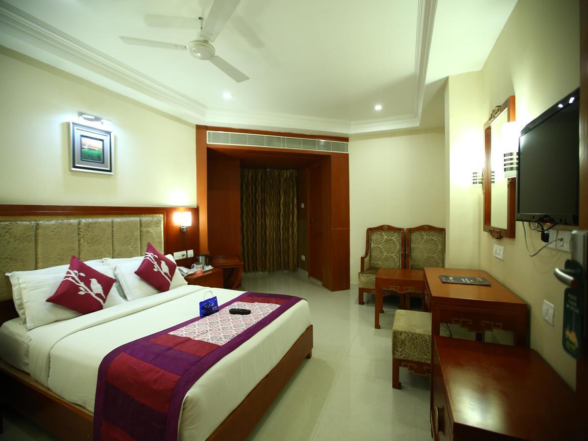 Metro Grand Hotel Chennai Exteriör bild