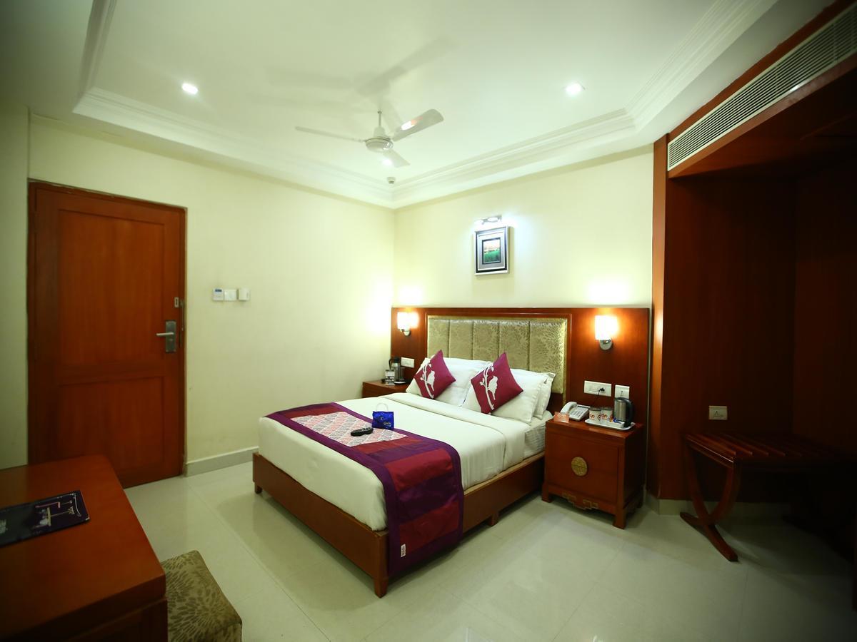 Metro Grand Hotel Chennai Exteriör bild